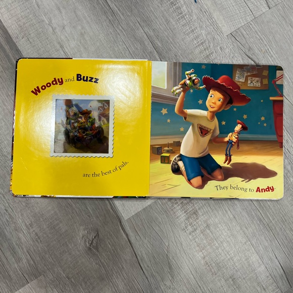 𐙚⋆˚✿˖° Meet the Gang Board Book 𐙚⋆˚✿˖° - Picture 2 of 10